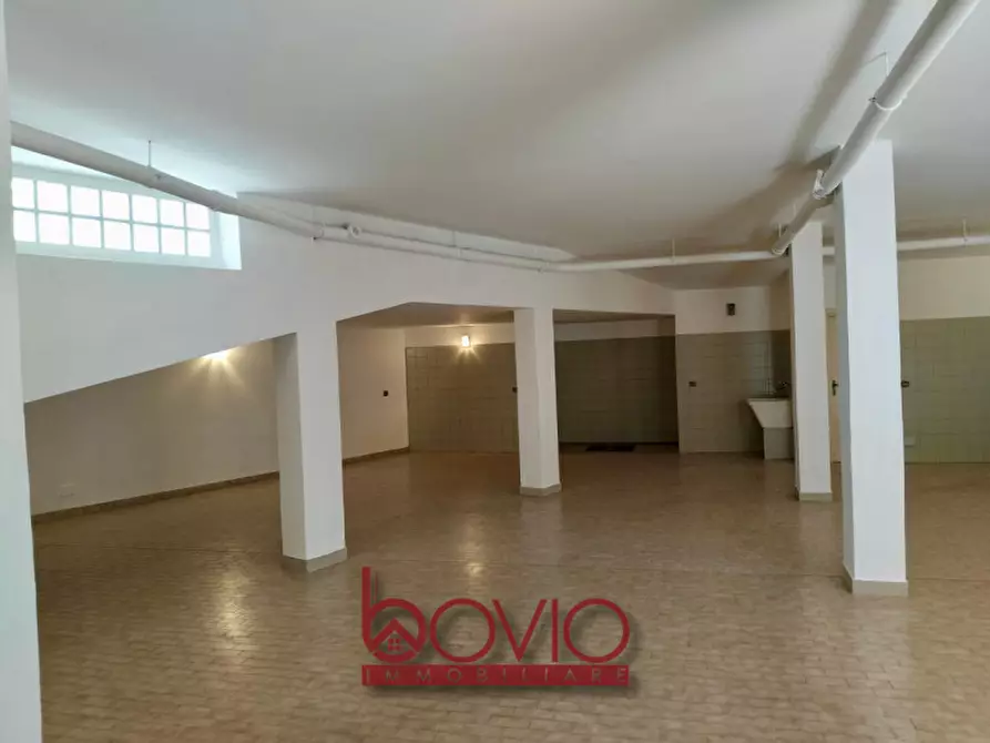 Immagine 1 di Magazzino in vendita  in Corso Brianza 8A a Torino