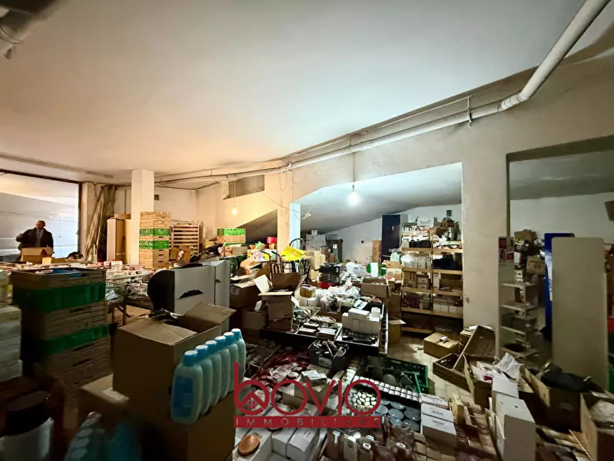 Immagine 2 di Magazzino in vendita  in Corso Brianza 8A a Torino