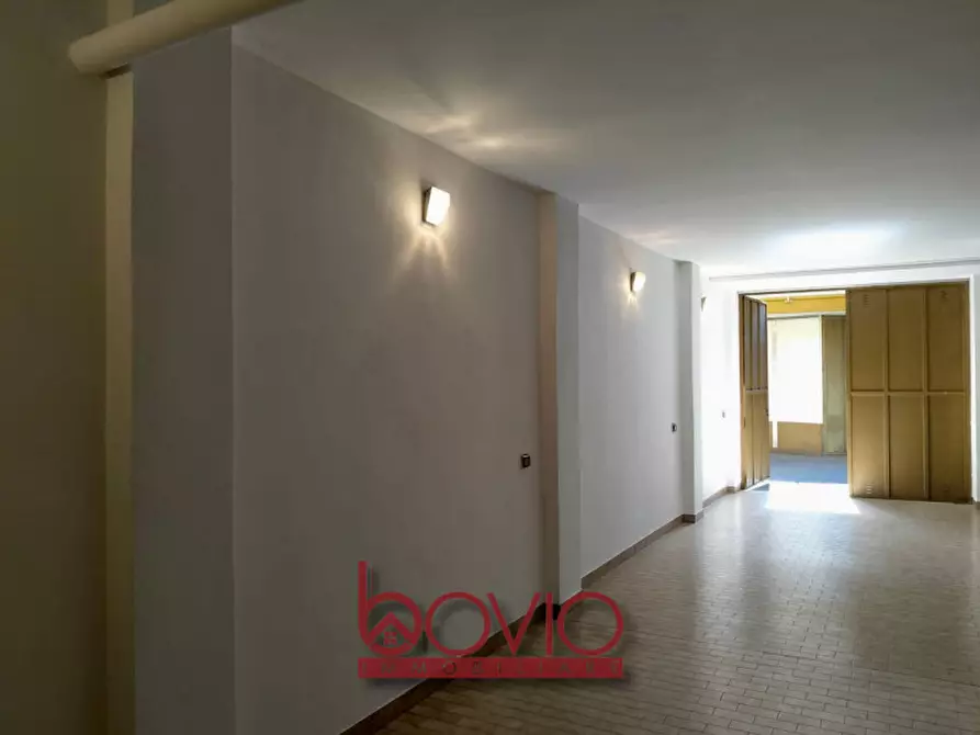 Immagine 2 di Magazzino in vendita  in Corso Brianza 8A a Torino