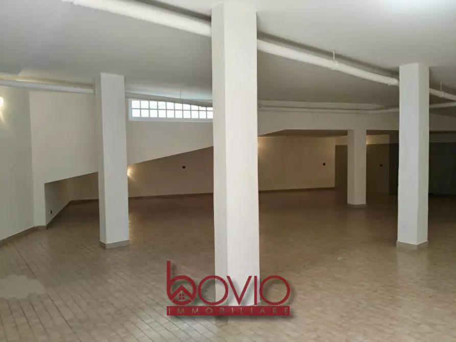 Immagine 4 di Magazzino in vendita  in Corso Brianza 8A a Torino