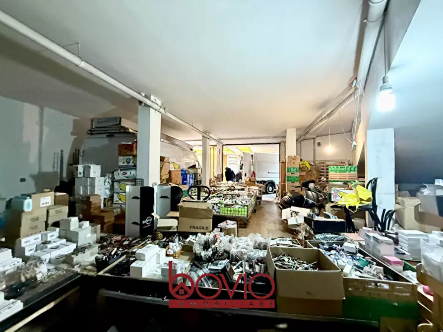 Immagine 9 di Magazzino in vendita  in Corso Brianza 8A a Torino