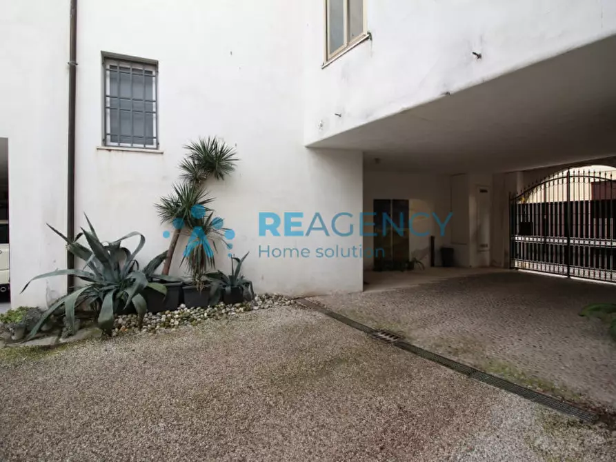 Immagine 26 di Appartamento in vendita  in via zanella 37 a Thiene
