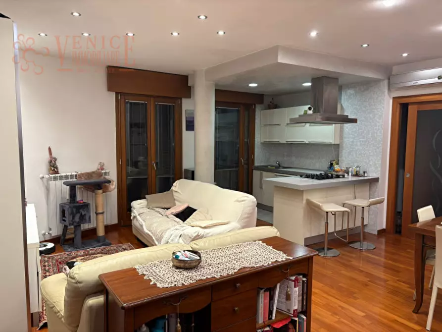Immagine 3 di Appartamento in vendita  a Venezia