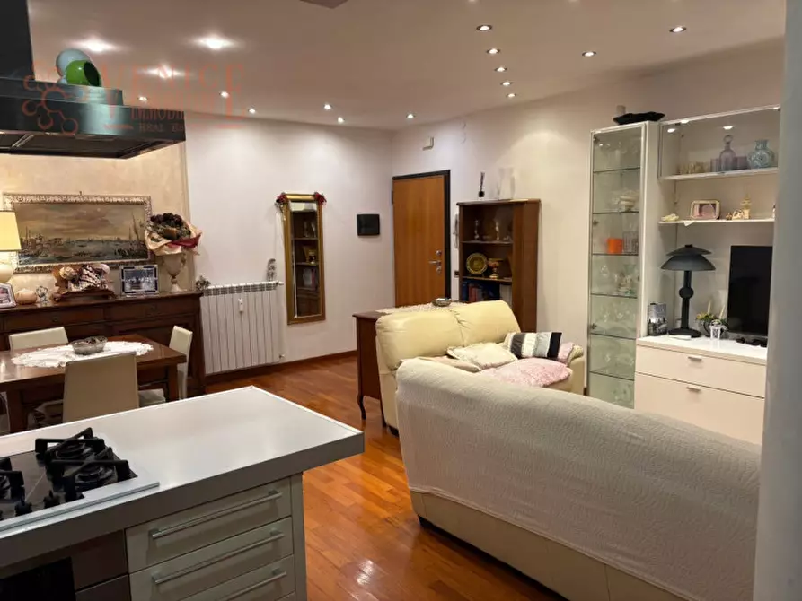 Immagine 3 di Appartamento in vendita  a Venezia