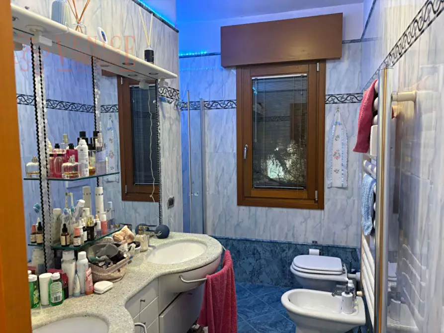 Immagine 10 di Appartamento in vendita  a Venezia