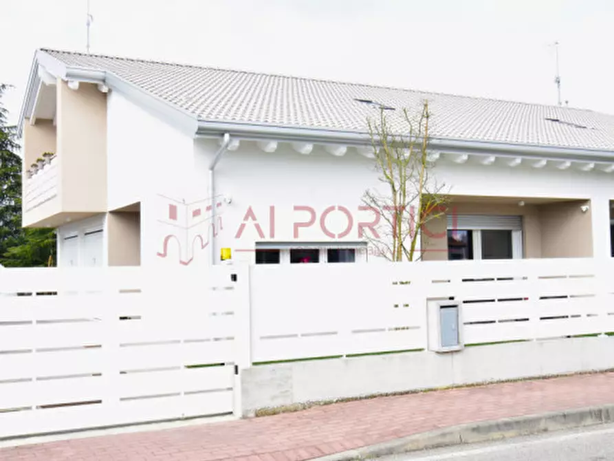 Immagine 2 di Casa bifamiliare in vendita  in VIA PERERI a Fosso'