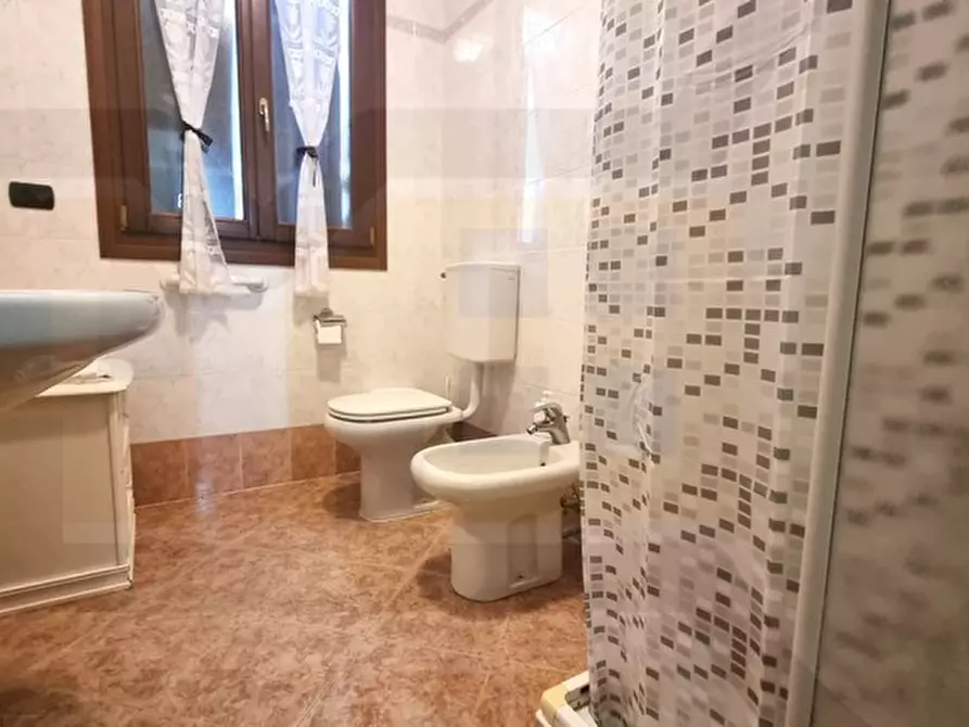 Immagine 4 di Appartamento in vendita  in via galileo galilei a Conselice