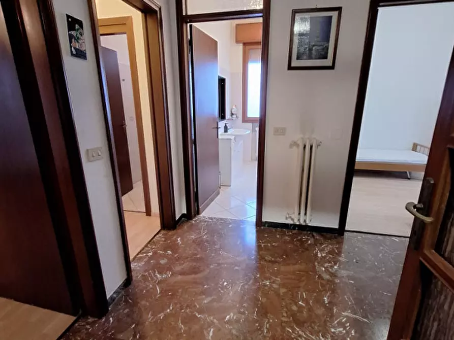 Immagine 11 di Appartamento in affitto  a Modena