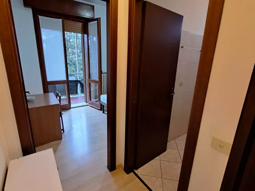 Immagine 13 di Appartamento in affitto  a Modena