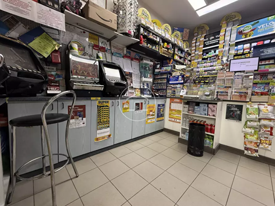 Immagine 2 di Attività commerciale in vendita  in Via Giovanni Pascoli 7 a Sesto Fiorentino