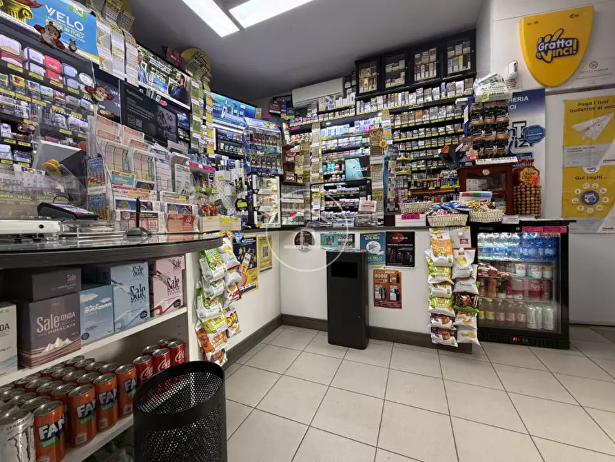 Immagine 5 di Attività commerciale in vendita  in Via Giovanni Pascoli 7 a Sesto Fiorentino