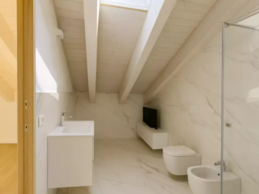 Immagine 8 di Casa bifamiliare in vendita  a Padova