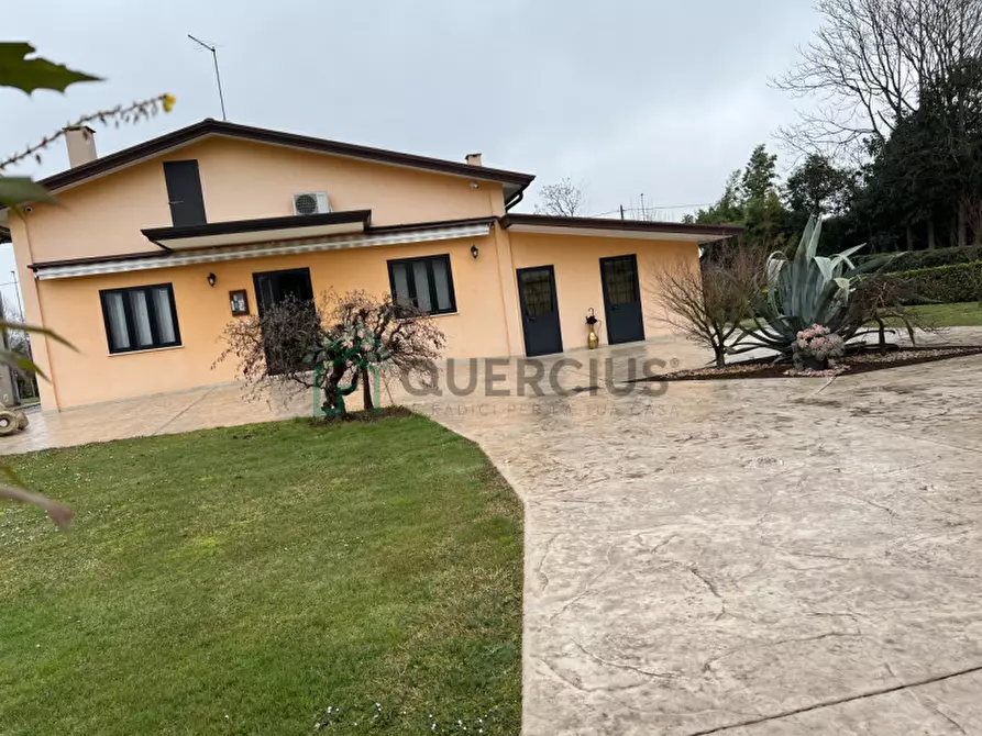 Immagine 25 di Casa indipendente in vendita  in Via Passarella a San Donà Di Piave