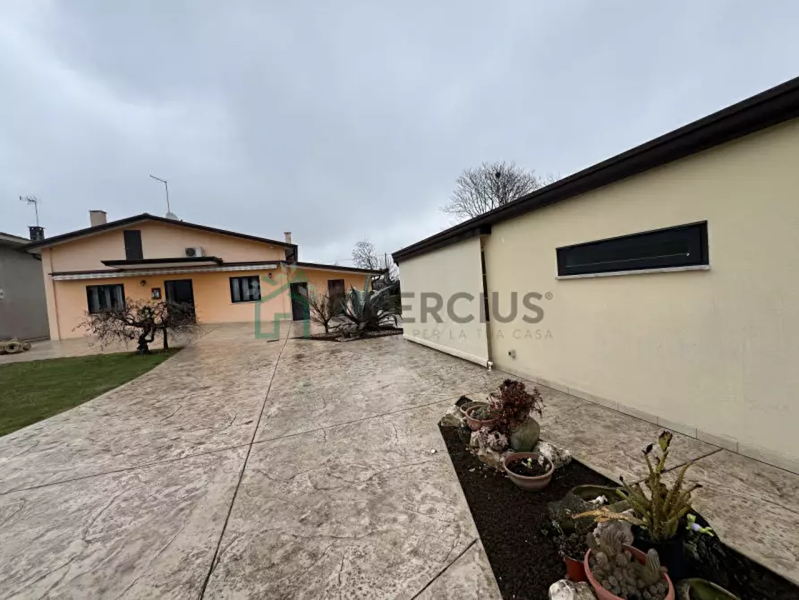 Immagine 26 di Casa indipendente in vendita  in Via Passarella a San Donà Di Piave