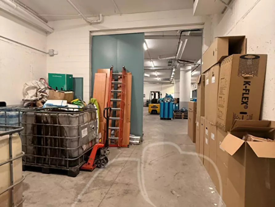 Immagine 6 di Magazzino in affitto  in Via Giuseppe di Vittorio - Giuseppe-Di-Vittorio-Straße a Bolzano