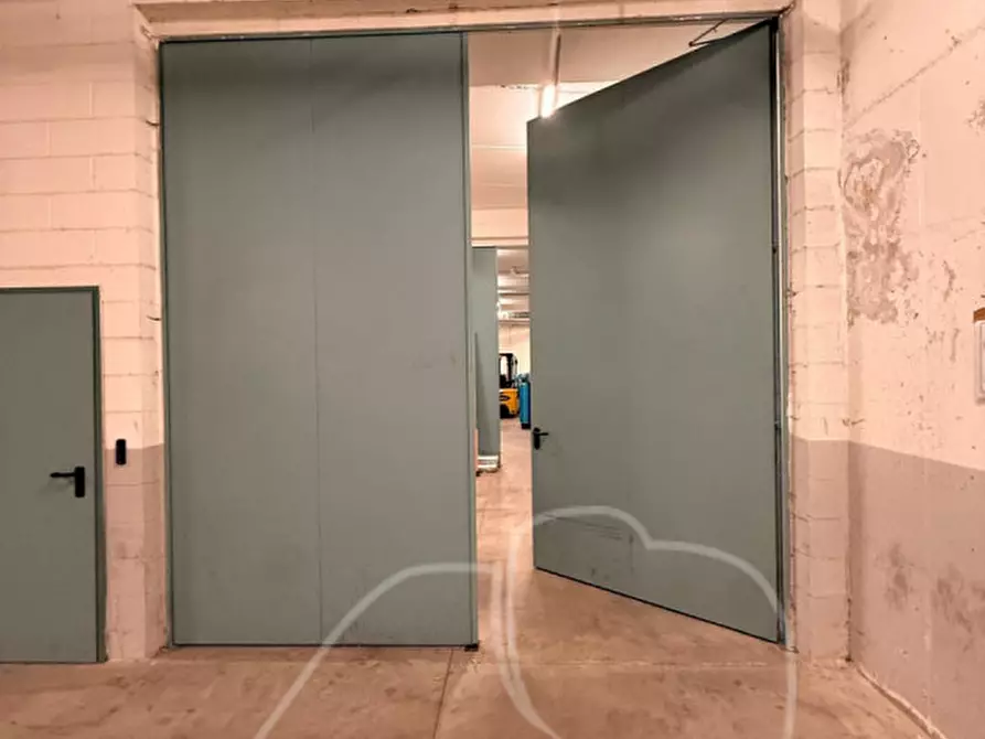 Immagine 8 di Magazzino in affitto  in Via Giuseppe di Vittorio - Giuseppe-Di-Vittorio-Straße a Bolzano