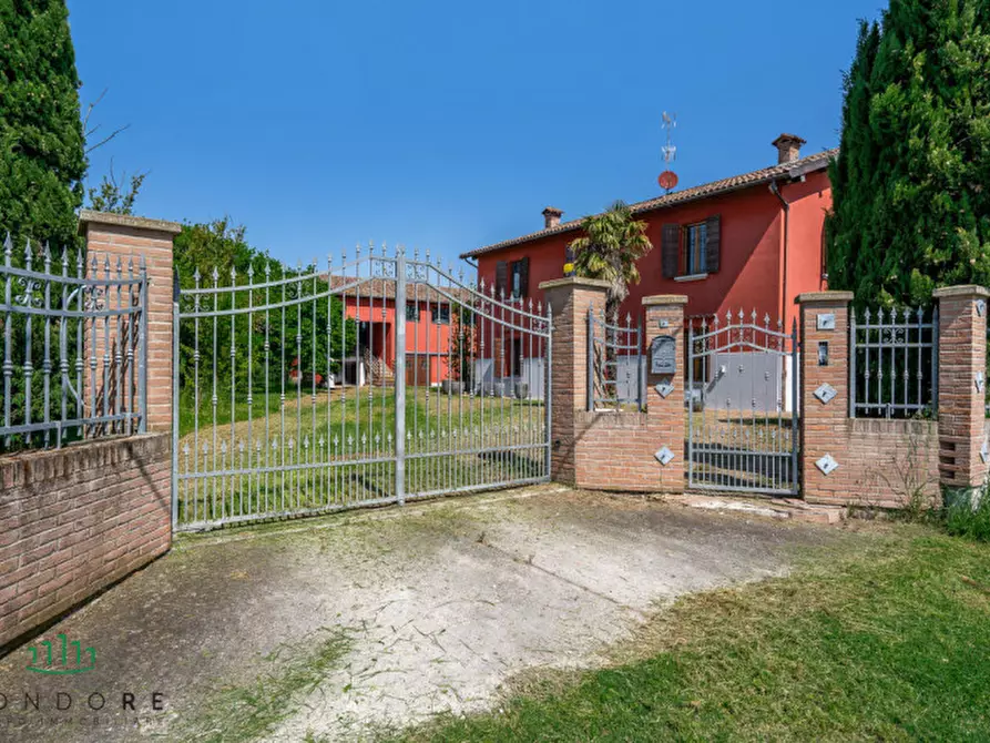 Immagine 10 di Casa indipendente in vendita  in Via Cacciatori a Crevalcore