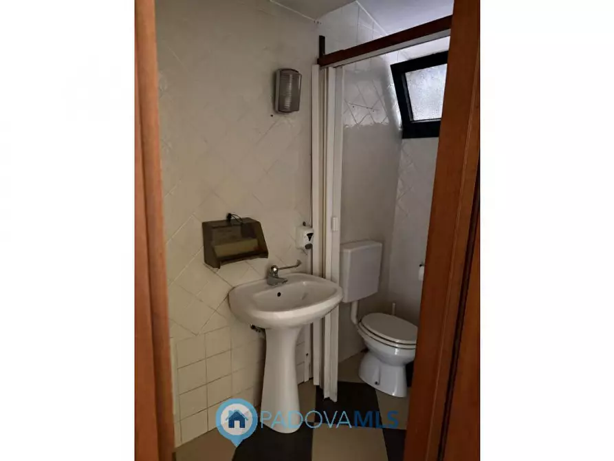 Immagine 5 di Negozio in vendita  in Via Noventana, 105 a Noventa Padovana