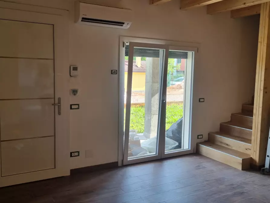 Immagine 1 di Casa indipendente in vendita  a Padova