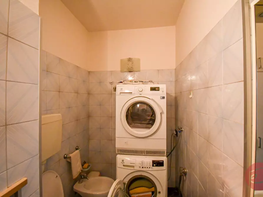 Immagine 10 di Appartamento in vendita  a Forli'