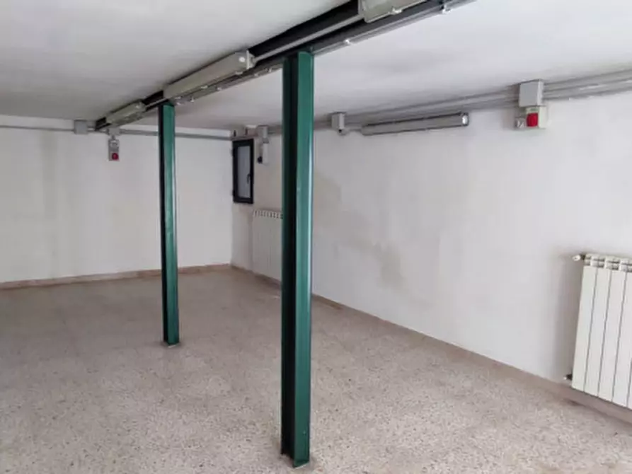 Immagine 5 di Negozio in affitto  in VIA DA VESTEA a Pescara