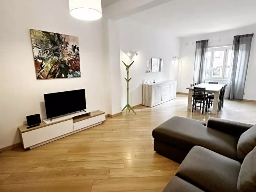 Immagine 4 di Appartamento in vendita  in Via Pietro Cartoni a Roma