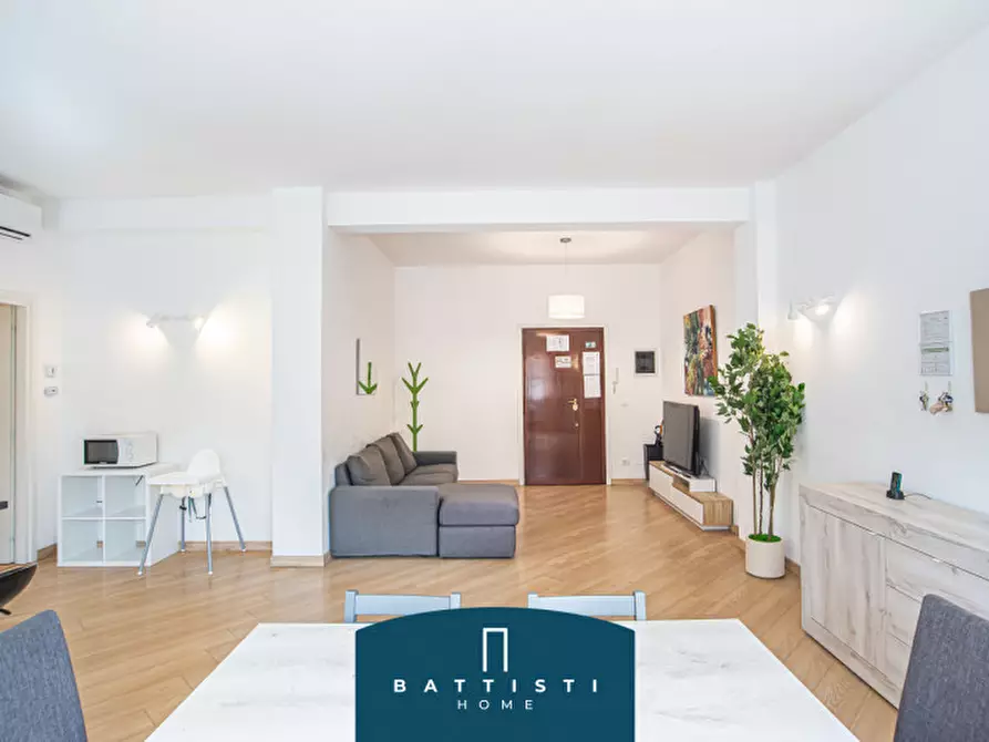 Immagine 4 di Appartamento in vendita  in Via Pietro Cartoni a Roma