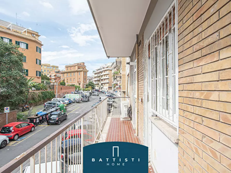 Immagine 10 di Appartamento in vendita  in Via Pietro Cartoni a Roma