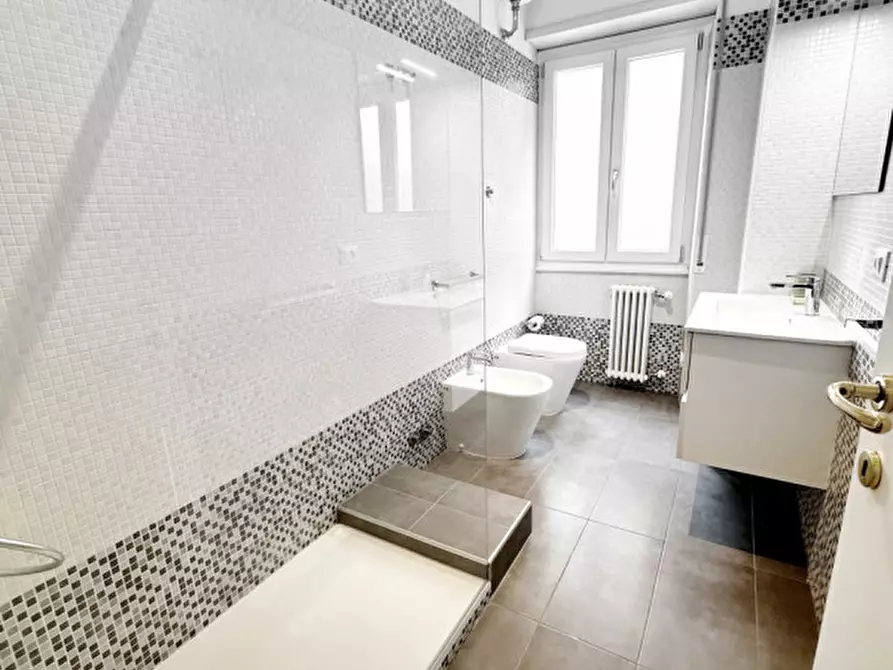 Immagine 16 di Appartamento in vendita  in Via Pietro Cartoni a Roma