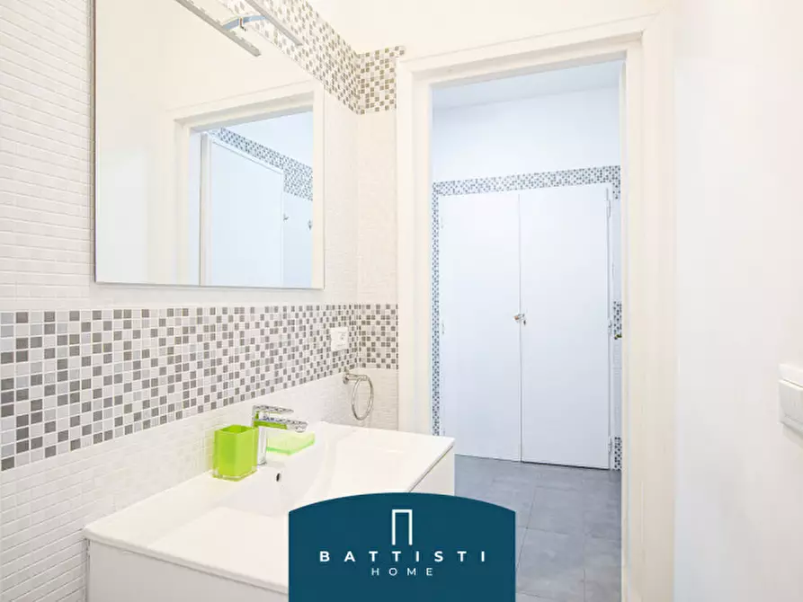 Immagine 23 di Appartamento in vendita  in Via Pietro Cartoni a Roma