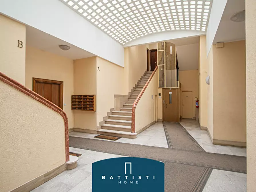 Immagine 29 di Appartamento in vendita  in Via Pietro Cartoni a Roma