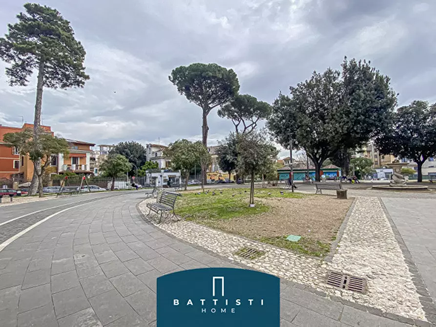 Immagine 33 di Appartamento in vendita  in Via Pietro Cartoni a Roma