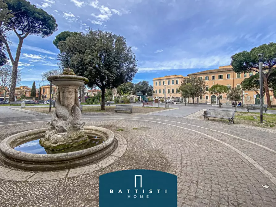 Immagine 35 di Appartamento in vendita  in Via Pietro Cartoni a Roma