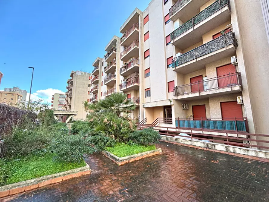 Immagine 1 di Appartamento in vendita  in Via Parrini a Palermo