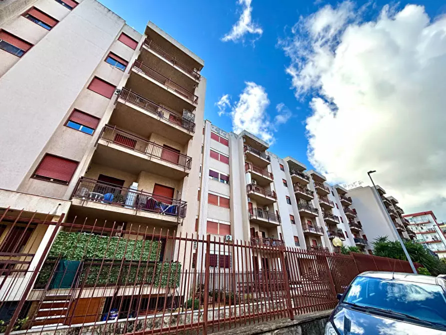 Immagine 3 di Appartamento in vendita  in Via Parrini a Palermo