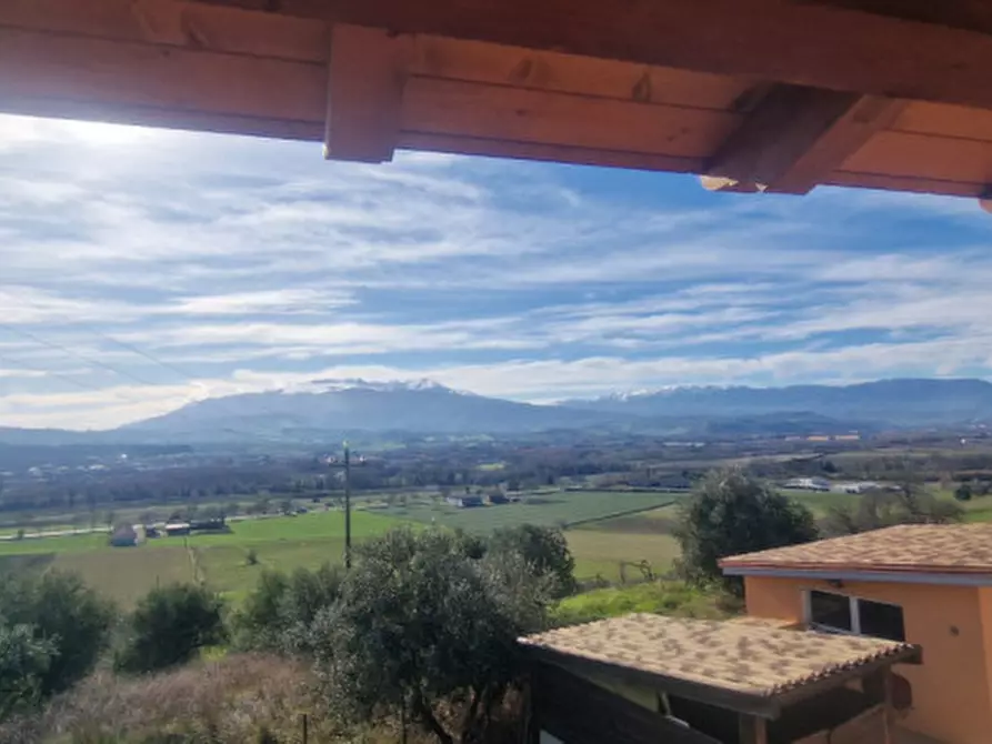 Immagine 1 di Rustico / casale in vendita  in centro a Rosciano