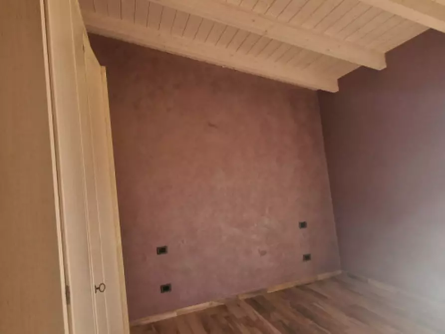 Immagine 9 di Rustico / casale in vendita  in centro a Rosciano