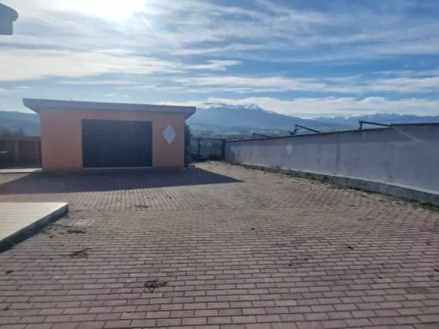 Immagine 31 di Rustico / casale in vendita  in centro a Rosciano