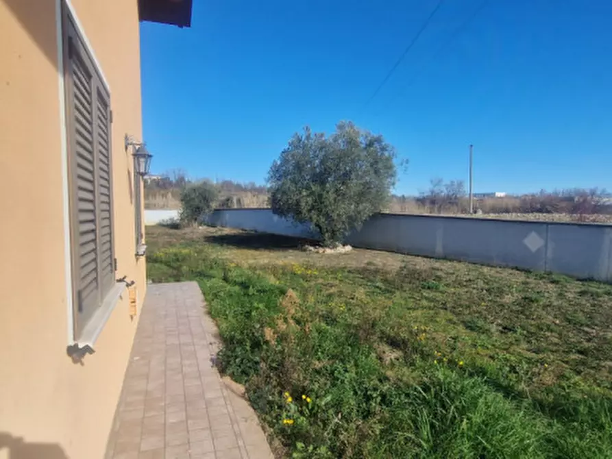 Immagine 50 di Rustico / casale in vendita  in centro a Rosciano