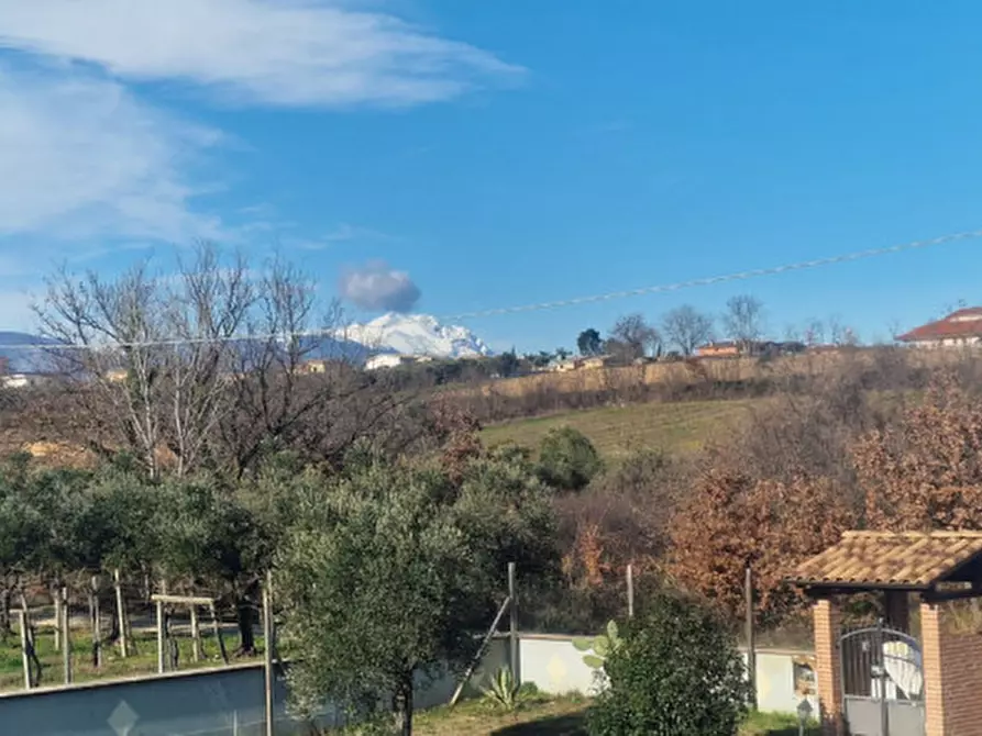 Immagine 51 di Rustico / casale in vendita  in centro a Rosciano