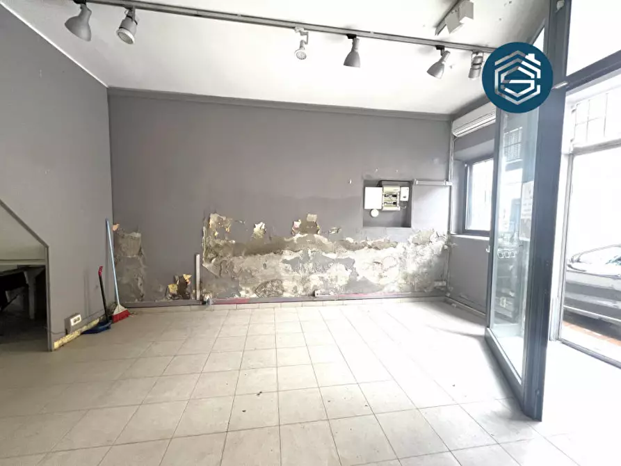 Immagine 4 di Negozio in vendita  in Via Vittorio Veneto 14 a Campi Bisenzio