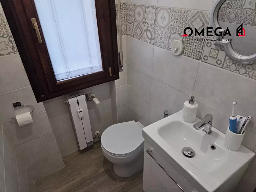 Immagine 17 di Appartamento in vendita  in Via delle Docce 42 a Trieste