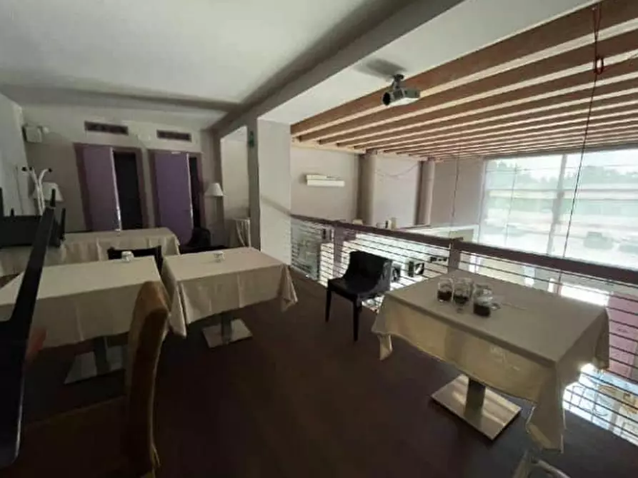 Immagine 9 di Attività commerciale in vendita  in Piazza abate Michele Colombo, 12 a Salgareda