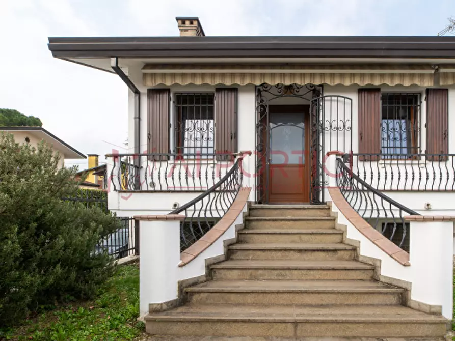 Immagine 2 di Casa bifamiliare in vendita  in VIA BERNARDO DA PIOVE a Piove Di Sacco