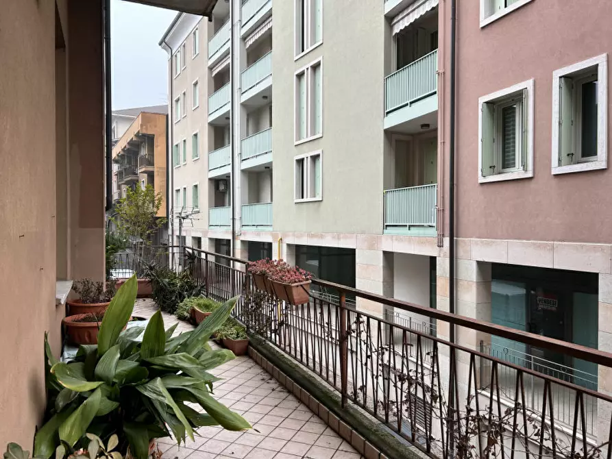Immagine 11 di Appartamento in vendita  in Vicolo Padri 11 a Bussolengo