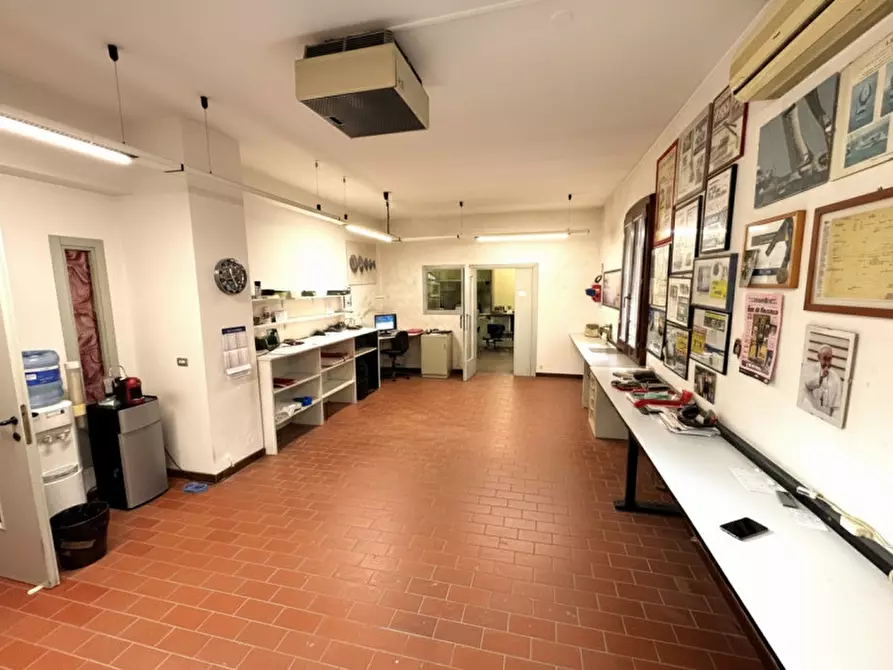 Immagine 3 di Loft/Open space in vendita  in Via Domeniconi a Vicenza