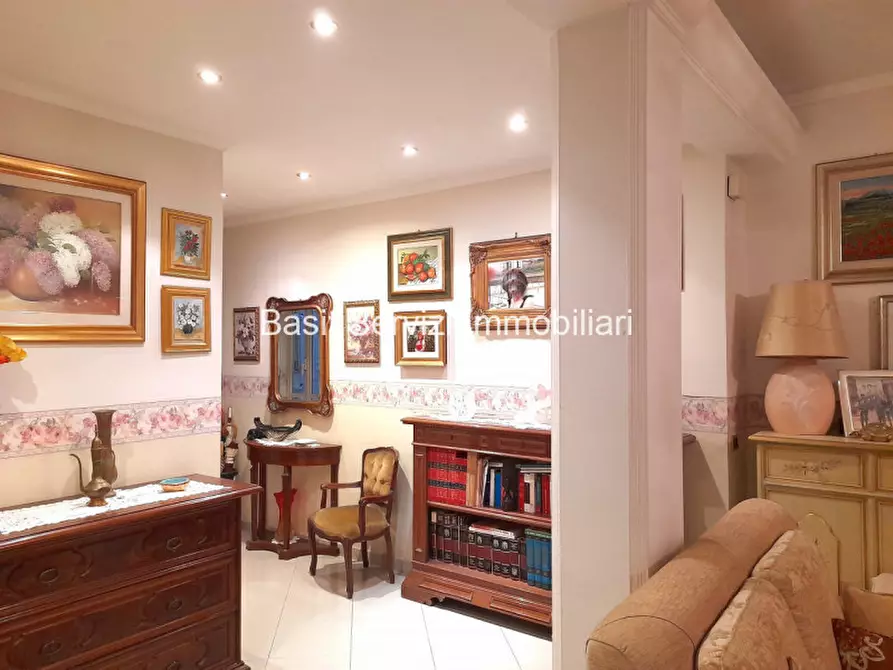 Immagine 6 di Appartamento in vendita  in Viale Guglielmo Marconi a Roma