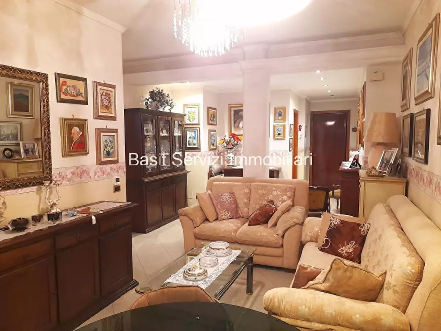 Immagine 8 di Appartamento in vendita  in Viale Guglielmo Marconi a Roma