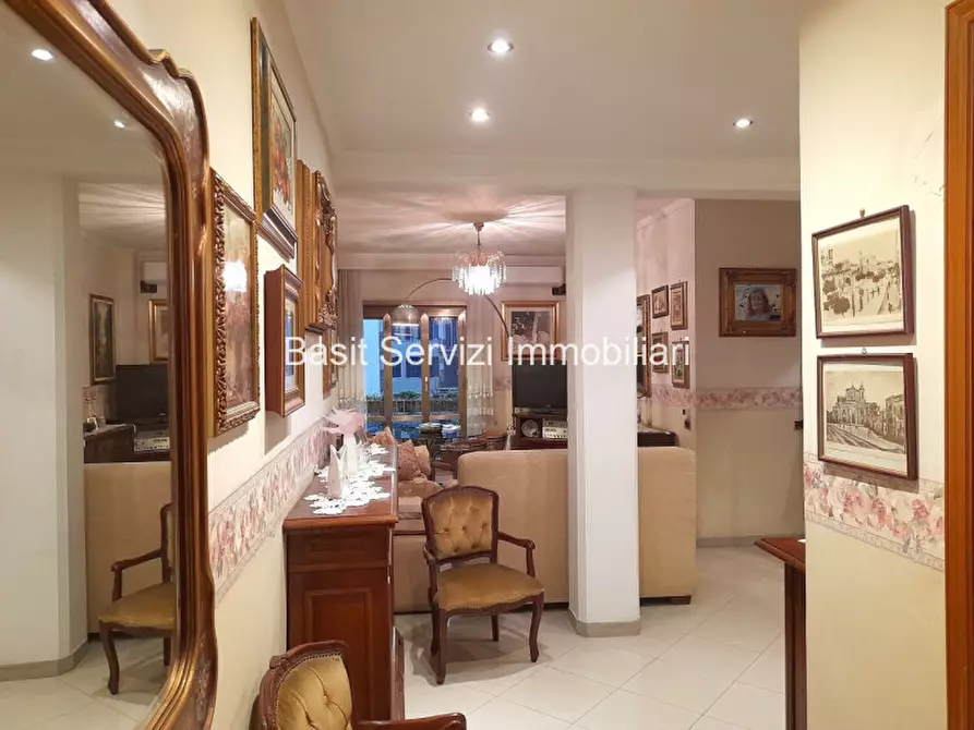 Immagine 9 di Appartamento in vendita  in Viale Guglielmo Marconi a Roma