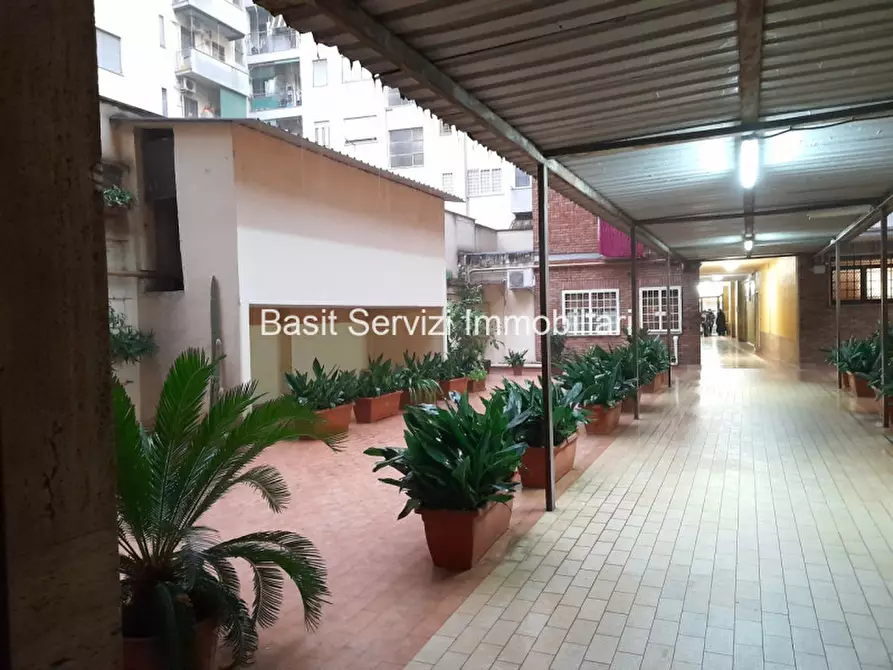 Immagine 27 di Appartamento in vendita  in Viale Guglielmo Marconi a Roma